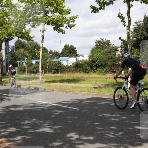 10.08.2025 - GEWOBA Citytriathlon Bremen Yannick Fuchs http://msf.ph/oto/8560464 10.08.2025 12:07:44 Radfahren 559, 609, 646, 650, 660, 693, 705, 706, 721, 723, 740, 879 meine-sportfotos.de
