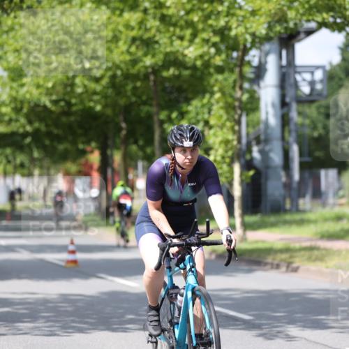 10.08.2025 - GEWOBA Citytriathlon Bremen Yannick Fuchs http://msf.ph/oto/8560491 10.08.2025 12:42:43 Radfahren 611, 850, 909, 944, 953 meine-sportfotos.de