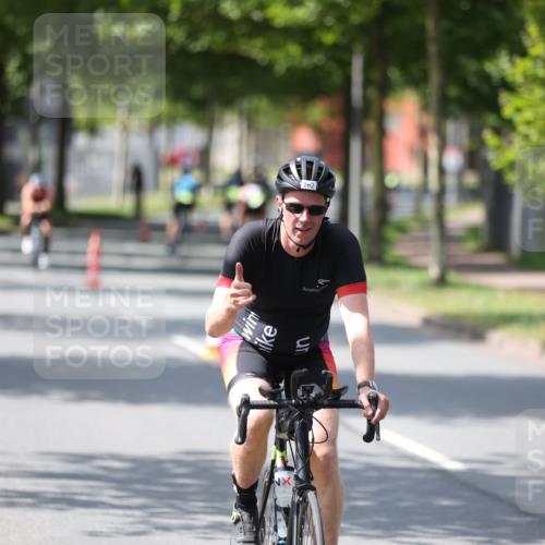 10.08.2025 - GEWOBA Citytriathlon Bremen Yannick Fuchs http://msf.ph/oto/8560495 10.08.2025 14:19:20 Radfahren 124, 126, 162, 201, 227, 239, 254 meine-sportfotos.de