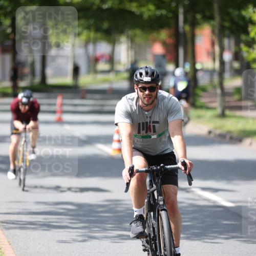 10.08.2025 - GEWOBA Citytriathlon Bremen Yannick Fuchs http://msf.ph/oto/8560509 10.08.2025 14:19:23 Radfahren 84, 124, 126, 162, 201, 227, 239, 254 meine-sportfotos.de