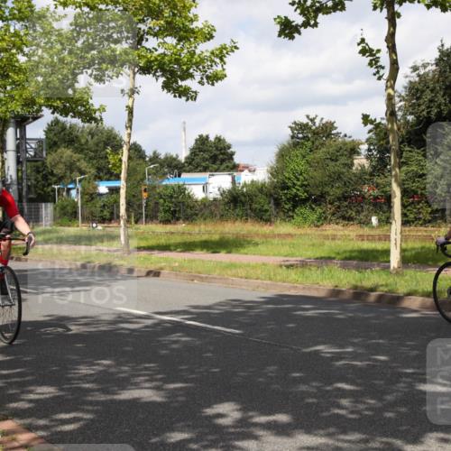 10.08.2025 - GEWOBA Citytriathlon Bremen Yannick Fuchs http://msf.ph/oto/8560514 10.08.2025 12:08:09 Radfahren 574, 595, 696, 698 meine-sportfotos.de