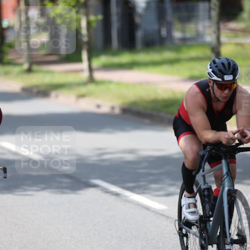 10.08.2025 - GEWOBA Citytriathlon Bremen Yannick Fuchs http://msf.ph/oto/8560522 10.08.2025 14:19:24 Radfahren 84, 124, 126, 162, 201, 227, 239, 254 meine-sportfotos.de