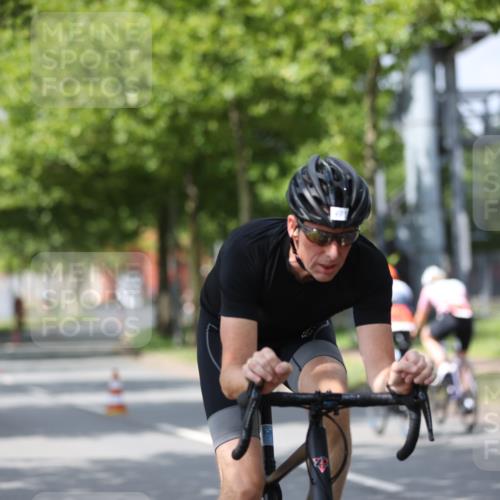 10.08.2025 - GEWOBA Citytriathlon Bremen Yannick Fuchs http://msf.ph/oto/8560590 10.08.2025 12:42:59 Radfahren 628, 644, 677, 684, 710, 846, 850, 871, 889, 909 meine-sportfotos.de