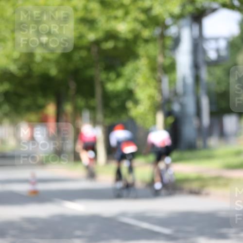 10.08.2025 - GEWOBA Citytriathlon Bremen Yannick Fuchs http://msf.ph/oto/8560597 10.08.2025 12:43:00 Radfahren 628, 644, 677, 684, 710, 846, 850, 871, 889, 909 meine-sportfotos.de