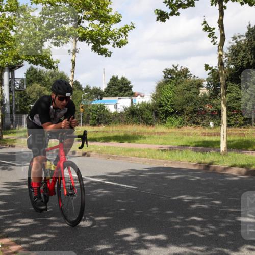 10.08.2025 - GEWOBA Citytriathlon Bremen Yannick Fuchs http://msf.ph/oto/8560632 10.08.2025 12:09:10 Radfahren 727, 731, 779, 837, 871, 890, 896 meine-sportfotos.de