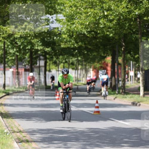 10.08.2025 - GEWOBA Citytriathlon Bremen Yannick Fuchs http://msf.ph/oto/8560637 10.08.2025 12:43:05 Radfahren 612, 628, 644, 677, 684, 710, 846, 871, 889, 945 meine-sportfotos.de