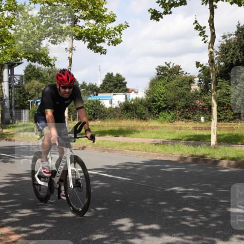 10.08.2025 - GEWOBA Citytriathlon Bremen Yannick Fuchs http://msf.ph/oto/8560649 10.08.2025 12:09:20 Radfahren 611, 633, 731, 779, 814, 837, 871, 880, 890, 896 meine-sportfotos.de