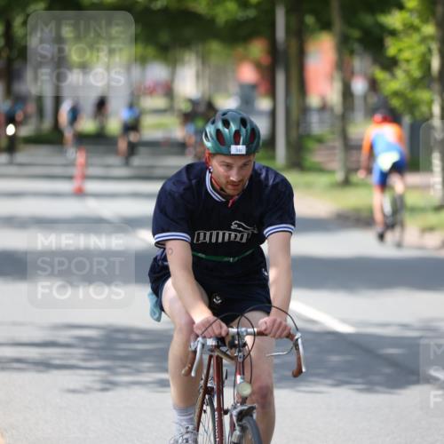 10.08.2025 - GEWOBA Citytriathlon Bremen Yannick Fuchs http://msf.ph/oto/8560650 10.08.2025 14:20:02 Radfahren 18, 36, 130, 195, 238, 256, 257 meine-sportfotos.de