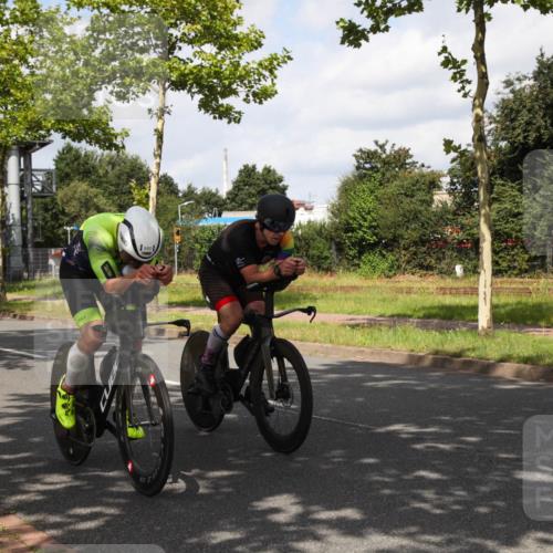 10.08.2025 - GEWOBA Citytriathlon Bremen Yannick Fuchs http://msf.ph/oto/8560654 10.08.2025 12:09:24 Radfahren 611, 633, 674, 779, 814, 837, 871, 880, 890, 896 meine-sportfotos.de