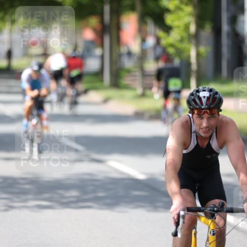 10.08.2025 - GEWOBA Citytriathlon Bremen Yannick Fuchs http://msf.ph/oto/8560688 10.08.2025 14:20:06 Radfahren 18, 36, 52, 130, 195, 197, 238, 256, 257 meine-sportfotos.de