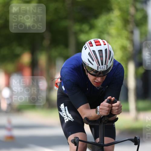 10.08.2025 - GEWOBA Citytriathlon Bremen Yannick Fuchs http://msf.ph/oto/8560699 10.08.2025 12:43:12 Radfahren 612, 646, 677, 684, 710, 871, 885, 889, 945, 964, 1038 meine-sportfotos.de