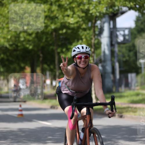 10.08.2025 - GEWOBA Citytriathlon Bremen Yannick Fuchs http://msf.ph/oto/8560715 10.08.2025 12:43:16 Radfahren 612, 646, 677, 885, 889, 945, 964, 1038 meine-sportfotos.de