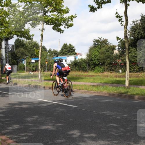 10.08.2025 - GEWOBA Citytriathlon Bremen Yannick Fuchs http://msf.ph/oto/8560726 10.08.2025 12:09:53 Radfahren 586, 607, 628, 688, 697, 703, 732, 830, 849 meine-sportfotos.de