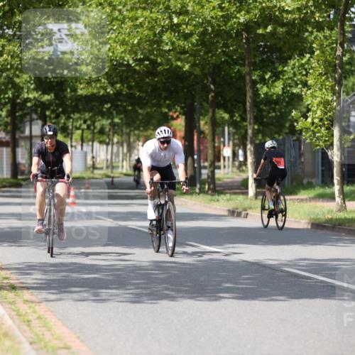 10.08.2025 - GEWOBA Citytriathlon Bremen Yannick Fuchs http://msf.ph/oto/8560738 10.08.2025 12:43:20 Radfahren 612, 646, 677, 885, 889, 945, 964, 1038 meine-sportfotos.de