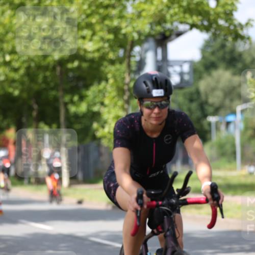 10.08.2025 - GEWOBA Citytriathlon Bremen Yannick Fuchs http://msf.ph/oto/8560768 10.08.2025 12:43:21 Radfahren 612, 646, 677, 885, 945, 964, 1038 meine-sportfotos.de