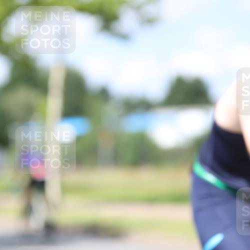 10.08.2025 - GEWOBA Citytriathlon Bremen Yannick Fuchs http://msf.ph/oto/8560797 10.08.2025 12:43:24 Radfahren 612, 646, 835, 885, 945, 955, 964, 1038 meine-sportfotos.de