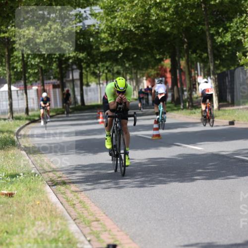 10.08.2025 - GEWOBA Citytriathlon Bremen Yannick Fuchs http://msf.ph/oto/8560809 10.08.2025 12:43:32 Radfahren 646, 835, 837, 842, 885, 925, 955, 964, 1038 meine-sportfotos.de