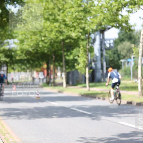 10.08.2025 - GEWOBA Citytriathlon Bremen Yannick Fuchs http://msf.ph/oto/8560888 10.08.2025 12:43:39 Radfahren 835, 837, 842, 907, 925, 955, 1012 meine-sportfotos.de