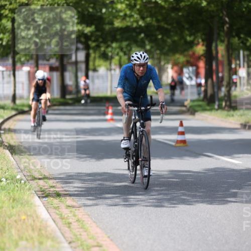 10.08.2025 - GEWOBA Citytriathlon Bremen Yannick Fuchs http://msf.ph/oto/8560896 10.08.2025 12:43:40 Radfahren 835, 837, 842, 907, 925, 955, 1012 meine-sportfotos.de