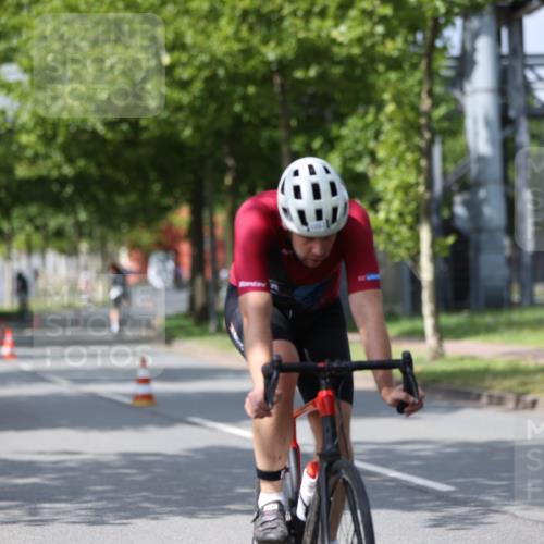 10.08.2025 - GEWOBA Citytriathlon Bremen Yannick Fuchs http://msf.ph/oto/8560948 10.08.2025 12:43:44 Radfahren 608, 835, 837, 842, 907, 925, 954, 955, 1012 meine-sportfotos.de