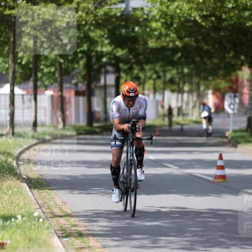10.08.2025 - GEWOBA Citytriathlon Bremen Yannick Fuchs http://msf.ph/oto/8560957 10.08.2025 12:43:45 Radfahren 608, 835, 837, 842, 907, 925, 954, 955, 1012 meine-sportfotos.de