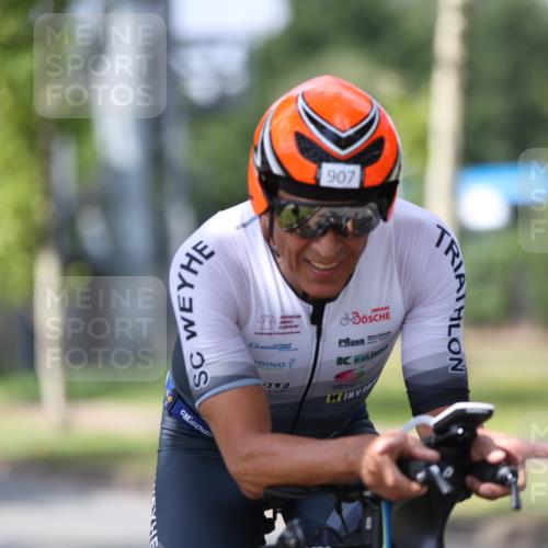 10.08.2025 - GEWOBA Citytriathlon Bremen Yannick Fuchs http://msf.ph/oto/8560975 10.08.2025 12:43:47 Radfahren 608, 835, 837, 842, 907, 925, 954, 955, 1012 meine-sportfotos.de