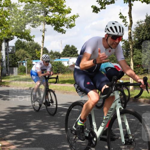 10.08.2025 - GEWOBA Citytriathlon Bremen Yannick Fuchs http://msf.ph/oto/8561002 10.08.2025 12:12:03 Radfahren 576, 605, 667, 699, 702, 799, 816, 907, 1003 meine-sportfotos.de