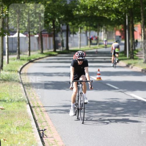10.08.2025 - GEWOBA Citytriathlon Bremen Yannick Fuchs http://msf.ph/oto/8561143 10.08.2025 14:21:13 Radfahren 6, 19, 191, 266 meine-sportfotos.de