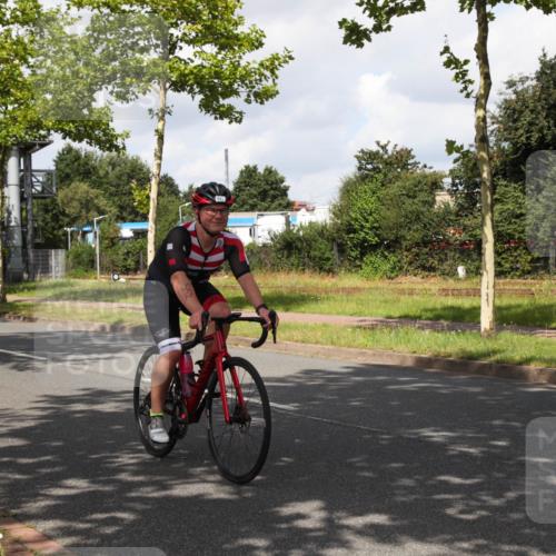10.08.2025 - GEWOBA Citytriathlon Bremen Yannick Fuchs http://msf.ph/oto/8561157 10.08.2025 12:13:38 Radfahren 552, 612, 621, 649, 664, 770, 774, 776, 823, 916, 1017 meine-sportfotos.de