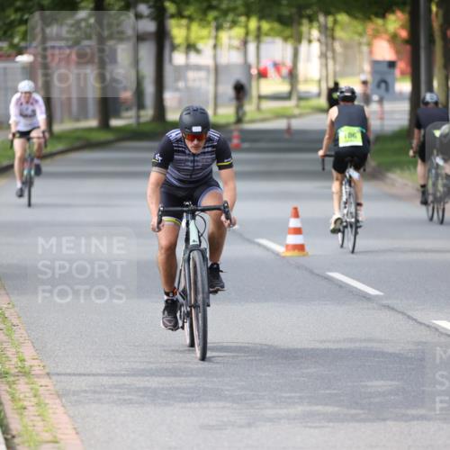10.08.2025 - GEWOBA Citytriathlon Bremen Yannick Fuchs http://msf.ph/oto/8561180 10.08.2025 14:21:31 Radfahren 9, 140, 177, 334 meine-sportfotos.de