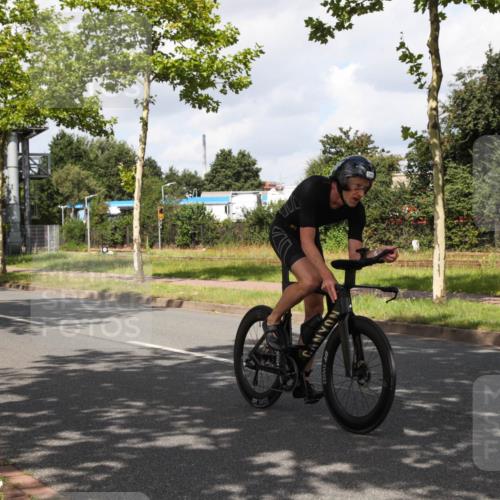 10.08.2025 - GEWOBA Citytriathlon Bremen Yannick Fuchs http://msf.ph/oto/8561181 10.08.2025 12:13:48 Radfahren 552, 568, 590, 612, 621, 664, 733, 770, 776, 823, 863, 916, 951, 1017 meine-sportfotos.de