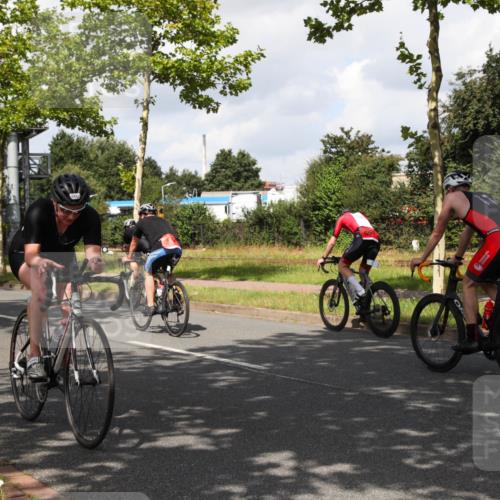 10.08.2025 - GEWOBA Citytriathlon Bremen Yannick Fuchs http://msf.ph/oto/8561204 10.08.2025 12:14:03 Radfahren 568, 587, 590, 615, 616, 630, 689, 733, 788, 863, 873, 950, 951, 1030 meine-sportfotos.de