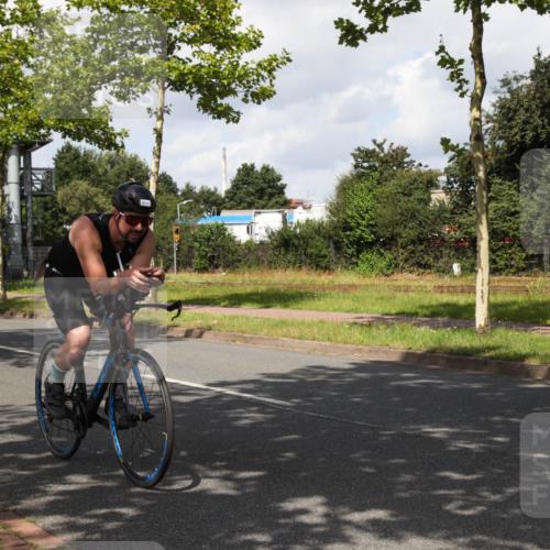 10.08.2025 - GEWOBA Citytriathlon Bremen Yannick Fuchs http://msf.ph/oto/8561262 10.08.2025 12:14:37 Radfahren 632, 681, 708, 735, 736, 738, 806, 838, 888 meine-sportfotos.de