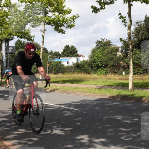 10.08.2025 - GEWOBA Citytriathlon Bremen Yannick Fuchs http://msf.ph/oto/8561266 10.08.2025 12:14:39 Radfahren 632, 635, 681, 708, 735, 736, 738, 806, 838 meine-sportfotos.de