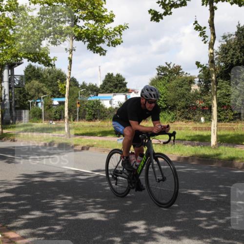 10.08.2025 - GEWOBA Citytriathlon Bremen Yannick Fuchs http://msf.ph/oto/8561278 10.08.2025 12:14:54 Radfahren 551, 627, 635, 657, 736, 826, 857, 895, 897, 1020 meine-sportfotos.de