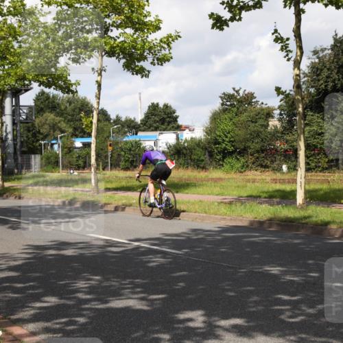 10.08.2025 - GEWOBA Citytriathlon Bremen Yannick Fuchs http://msf.ph/oto/8561282 10.08.2025 12:14:55 Radfahren 551, 627, 635, 657, 736, 826, 857, 895, 897, 959, 1020 meine-sportfotos.de