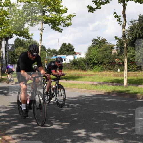 10.08.2025 - GEWOBA Citytriathlon Bremen Yannick Fuchs http://msf.ph/oto/8561283 10.08.2025 12:14:56 Radfahren 551, 627, 635, 657, 736, 753, 826, 857, 895, 897, 959, 1020 meine-sportfotos.de