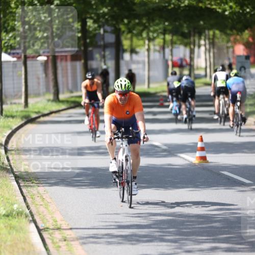 10.08.2025 - GEWOBA Citytriathlon Bremen Yannick Fuchs http://msf.ph/oto/8561290 10.08.2025 14:22:09 Radfahren 109, 186, 215, 224, 253, 258 meine-sportfotos.de