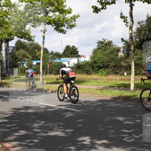 10.08.2025 - GEWOBA Citytriathlon Bremen Yannick Fuchs http://msf.ph/oto/8561304 10.08.2025 12:15:01 Radfahren 551, 564, 627, 635, 657, 753, 826, 852, 857, 895, 897, 959, 1011, 1020 meine-sportfotos.de