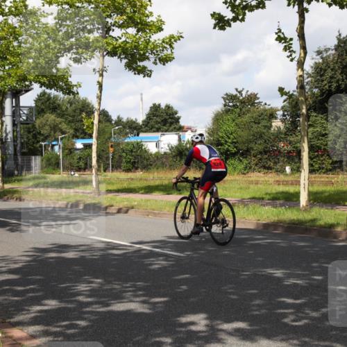10.08.2025 - GEWOBA Citytriathlon Bremen Yannick Fuchs http://msf.ph/oto/8561310 10.08.2025 12:15:06 Radfahren 551, 564, 627, 657, 753, 826, 852, 857, 876, 897, 947, 959, 1011, 1020 meine-sportfotos.de