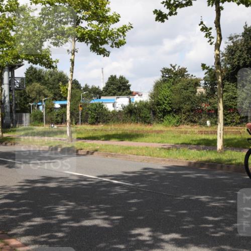 10.08.2025 - GEWOBA Citytriathlon Bremen Yannick Fuchs http://msf.ph/oto/8561328 10.08.2025 12:15:14 Radfahren 564, 591, 643, 753, 852, 876, 947, 959, 1011 meine-sportfotos.de