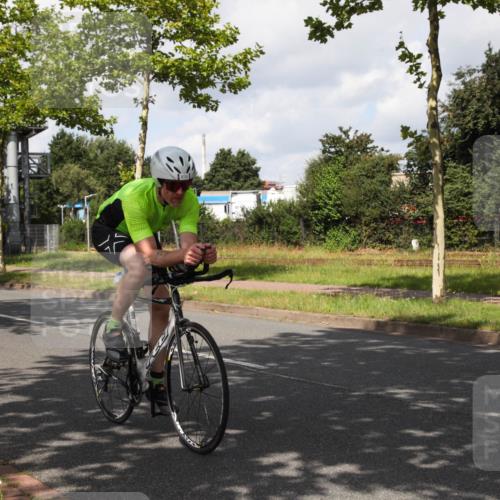10.08.2025 - GEWOBA Citytriathlon Bremen Yannick Fuchs http://msf.ph/oto/8561336 10.08.2025 12:15:31 Radfahren 591, 641, 643, 834, 858 meine-sportfotos.de