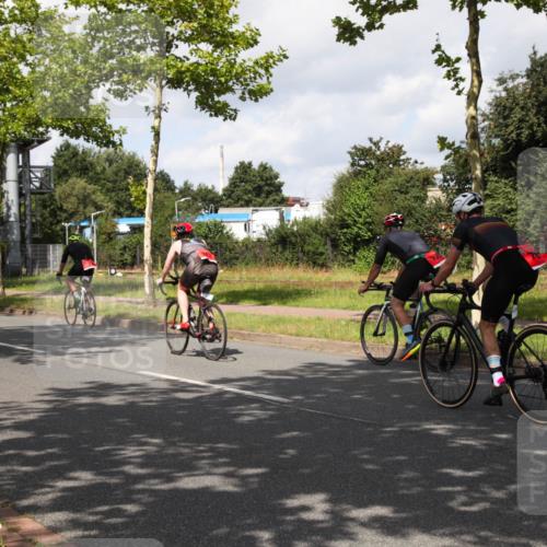 10.08.2025 - GEWOBA Citytriathlon Bremen Yannick Fuchs http://msf.ph/oto/8561349 10.08.2025 12:15:42 Radfahren 626, 641, 682, 715, 834, 836, 839, 840, 858, 859, 1016 meine-sportfotos.de