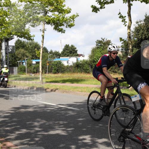 10.08.2025 - GEWOBA Citytriathlon Bremen Yannick Fuchs http://msf.ph/oto/8561383 10.08.2025 12:15:57 Radfahren 600, 626, 654, 682, 686, 707, 715, 824, 836, 839, 840, 859, 891, 1016, 1022 meine-sportfotos.de