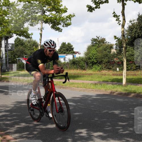 10.08.2025 - GEWOBA Citytriathlon Bremen Yannick Fuchs http://msf.ph/oto/8561401 10.08.2025 12:16:21 Radfahren 820 meine-sportfotos.de