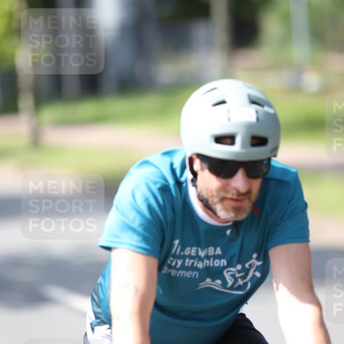 10.08.2025 - GEWOBA Citytriathlon Bremen Yannick Fuchs http://msf.ph/oto/8561419 10.08.2025 14:22:36 Radfahren 86, 204, 217, 242, 259, 262, 297 meine-sportfotos.de