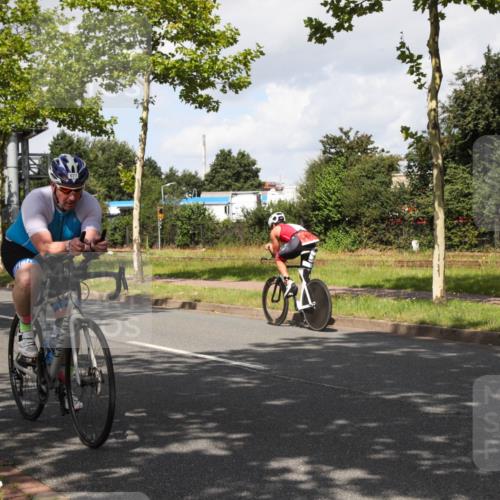 10.08.2025 - GEWOBA Citytriathlon Bremen Yannick Fuchs http://msf.ph/oto/8561444 10.08.2025 12:17:00 Radfahren 822, 877, 915, 956, 1010, 1035, 1037, 1039 meine-sportfotos.de