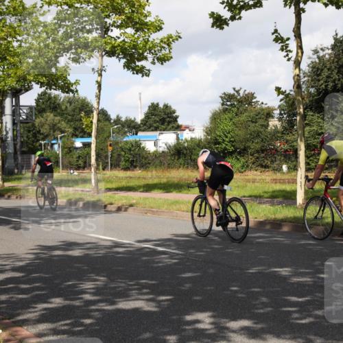 10.08.2025 - GEWOBA Citytriathlon Bremen Yannick Fuchs http://msf.ph/oto/8561463 10.08.2025 12:17:15 Radfahren 671, 856, 956, 1037 meine-sportfotos.de