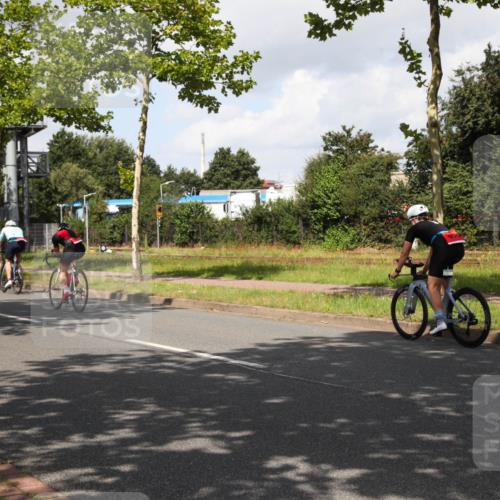 10.08.2025 - GEWOBA Citytriathlon Bremen Yannick Fuchs http://msf.ph/oto/8561486 10.08.2025 12:17:40 Radfahren 560, 566, 766, 912, 1025 meine-sportfotos.de