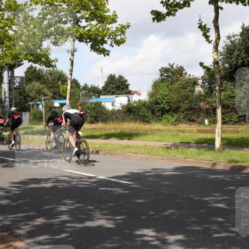 10.08.2025 - GEWOBA Citytriathlon Bremen Yannick Fuchs http://msf.ph/oto/8561500 10.08.2025 12:17:46 Radfahren 560, 566, 741, 765, 766, 933, 1025 meine-sportfotos.de